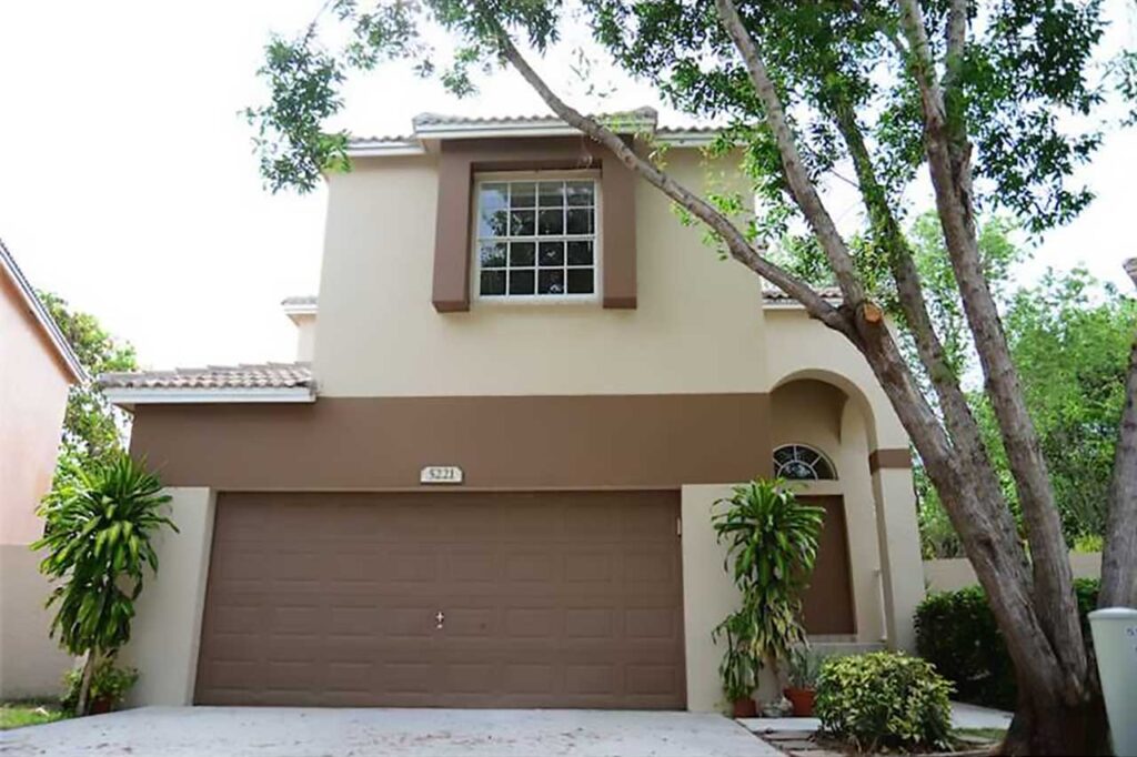 boca raton real estate for sale, carolyn v mcnamara, coldwell banker, Real Estate Coral Springs, Deerfield Beach Real Estate, DeerCreek Real Estate, CVM Realty, buying homes in south florida, 5 star reviews, testimonial, Carolyn mcnamara realtor